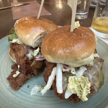 Café Fig - Chicken Sliders (HH) - Cafes Near Me - Los Angeles, California