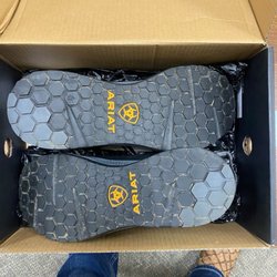 Walker Shoe Outlet
