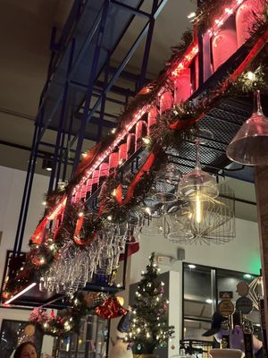 Alice Pizza and Restaurant (Locust Street) by null