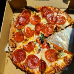 Poppa Rollo's Pizza - Pepperoni and Spinach, YUM!!