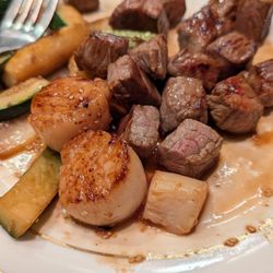 Tepanyaki Japanese Steakhouse And Sushi Bar - Steak and scallops