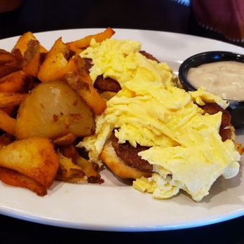 Maple Leaf Diner - American Near Me - Dallas, Texas Maple Leaf Diner - American Near Me - Dallas, Texas