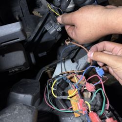 White Tusk Automotive Lighting LLC - We can clearly see a lot of problems here . Keep in mind this is how I find everything after taking it to that shop .