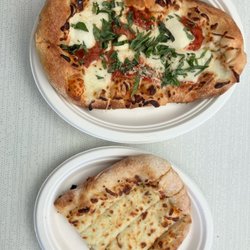 Oceanview Terrace - pizza and cheesy bread
