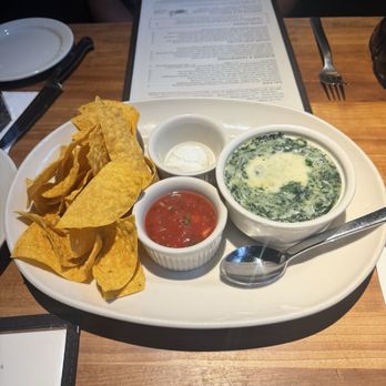 Hillstone Restaurant - Spinach & Artichoke Dip - New American Near Me - Winter Park, Florida Hillstone Restaurant - Spinach & Artichoke Dip - New American Near Me - Winter Park, Florida