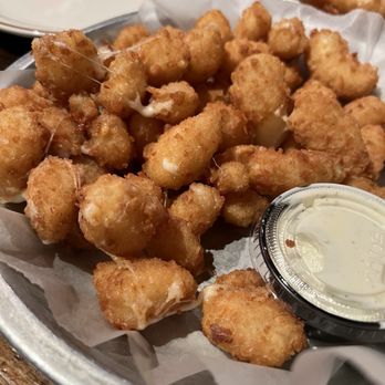 Mitchell Street Pub - Pubs Near Me - Petoskey, Michigan