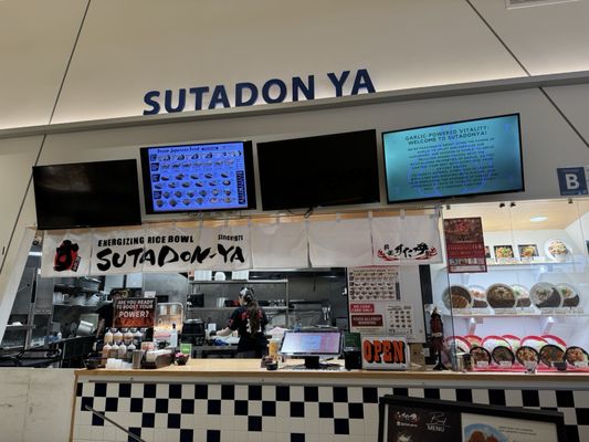Sutadonya Del Amo by null
