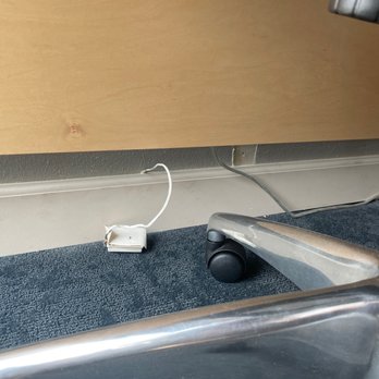 DoubleTree by Hilton Chico - Broken cords everywhere - Hotels Near Me - Chico, California DoubleTree by Hilton Chico - Broken cords everywhere - Hotels Near Me - Chico, California