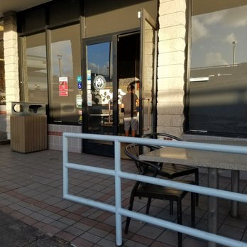 Panda Express - Outside - Chinese Near Me - Honolulu, Hawaii