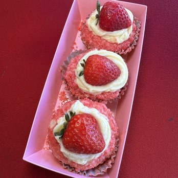 Mitri's Delights - Strawberry Cheesecake Cupcakes - Desserts Near Me - San Diego, California Mitri's Delights - Strawberry Cheesecake Cupcakes - Desserts Near Me - San Diego, California