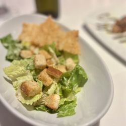 Crafted Italia - Caesar salad (no olives)