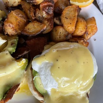 Hugo's - Cali Benedict - Breakfast & Brunch Near Me - Studio City, California