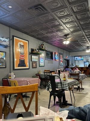 Gus's World Famous Fried Chicken by null