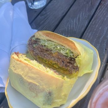 La Lucha - Cheeseburger - Seafood Near Me - Houston, Texas