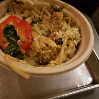 Crushcraft Thai Eats - Curry chicken bowl - Thai Near Me - Dallas, Texas