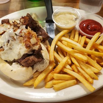 Café Croissant - Sirloin Steak Sandwich with Entrecote Sauce - Bakeries Near Me - Miami, Florida Café Croissant - Sirloin Steak Sandwich with Entrecote Sauce - Bakeries Near Me - Miami, Florida