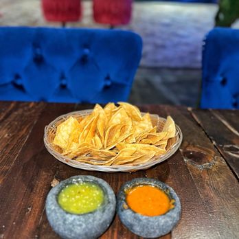 El Sueño - Complimentary Chips & Salsa | IG @moniquedao - Mexican Near Me - San Diego, California