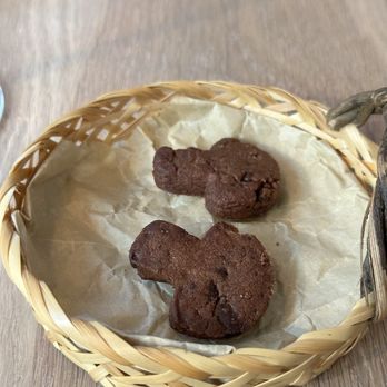 Oyster Oyster - Dessert cocoa mushroom cookies - Vegetarian Near Me - Washington, DC, District of Columbia Oyster Oyster - Dessert cocoa mushroom cookies - Vegetarian Near Me - Washington, DC, District of Columbia