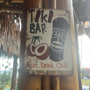 Mamahune's - Tiki Bar - Eat. Drink. Chill. - Tiki Bars Near Me - Kapaa, Hawaii
