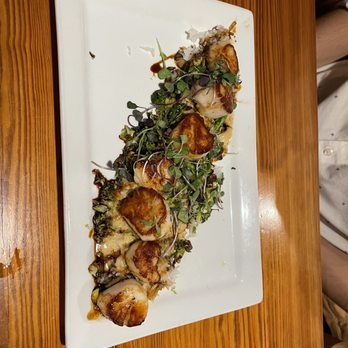 Brew Fish Bar and Eatery - Scallops - Gastropubs Near Me - Marion, Massachusetts
