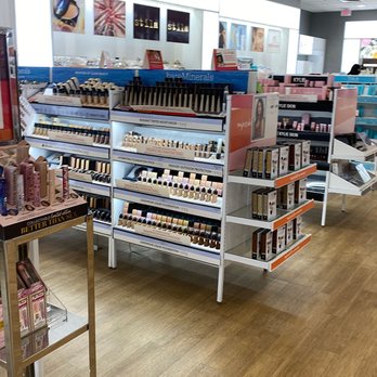 SEPHORA - Cosmetics & Beauty Supply Near Me - Chicago, Illinois
