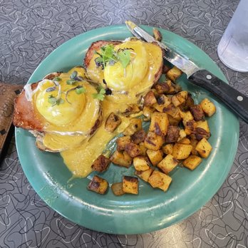 The Friendly Toast - Eggs Benedict - Breakfast & Brunch Near Me - Bedford, New Hampshire The Friendly Toast - Eggs Benedict - Breakfast & Brunch Near Me - Bedford, New Hampshire