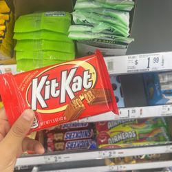 Big Lots - KitKat