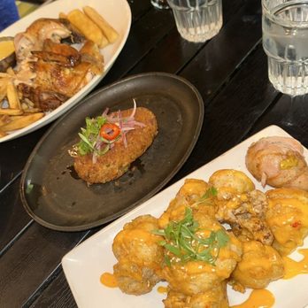 Limon - Pollo a la brasa y cauliflower - Tapas/Small Plates Near Me - Burlingame, California Limon - Pollo a la brasa y cauliflower - Tapas/Small Plates Near Me - Burlingame, California