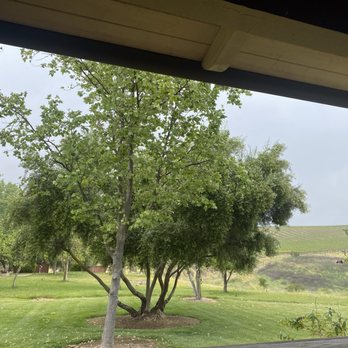 River Oaks Hot Springs Spa - A private indoor tub but you still get a glimpse of the nice lawn outside - Day Spas Near Me - Paso Robles, California River Oaks Hot Springs Spa - A private indoor tub but you still get a glimpse of the nice lawn outside - Day Spas Near Me - Paso Robles, California