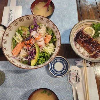 Hwe Sarang Sushi - Sushi Bars Near Me - Closter, New Jersey