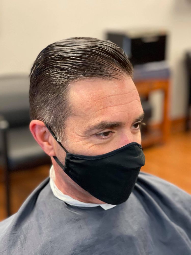 Roosters Men's Grooming Center New Albany