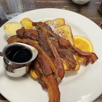 George's - French Toast Deluxe with bacon - American Near Me - New York, New York George's - French Toast Deluxe with bacon - American Near Me - New York, New York