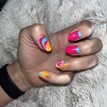 Gloss Nail Bar - Nail design - Daniel shellac - Nail Salons Near Me - Houston, Texas Gloss Nail Bar - Nail design - Daniel shellac - Nail Salons Near Me - Houston, Texas