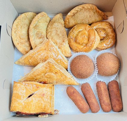 Buena Gente Cuban Bakery by null