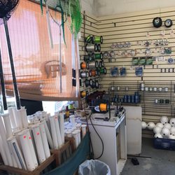 Big Al's Bait & Tackle - Lining station