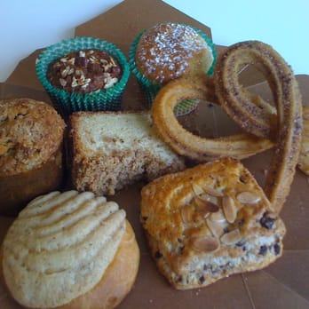 Xoco - XOCO Pastries! YUM. Churros & Mexican Vanilla-Sour Cream Coffeecake are faves! - Mexican Near Me - Chicago, Illinois