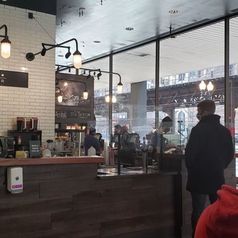 Starbucks - Coffee & Tea Near Me - Chicago, Illinois
