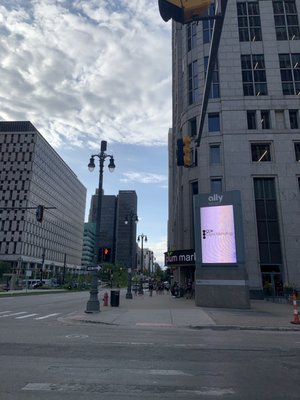 Plum Market – Ally Detroit Center by null