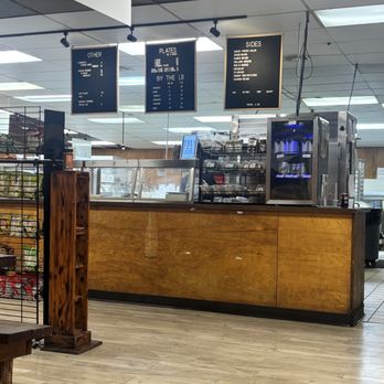 Dozier's BBQ - Market - Meat Shops Near Me - Fulshear, Texas