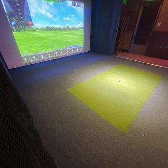 Draft Republic Carlsbad - Golf Simulator - Comfort Food Near Me - Carlsbad, California