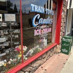 Train Town Candies & Ice Cream Parlor - Front of the store
