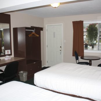 Monashee Lodge - Vacation Rentals Near Me - Revelstoke, British Columbia Monashee Lodge - Vacation Rentals Near Me - Revelstoke, British Columbia