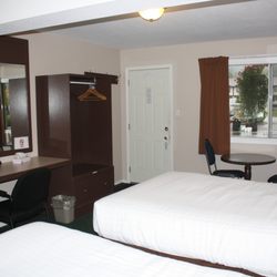 Monashee Lodge