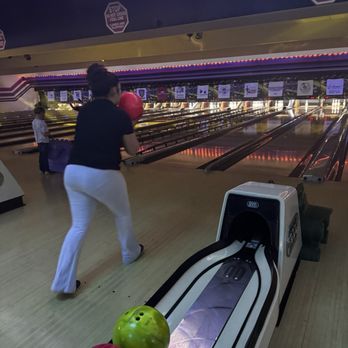 KC Bowl - Time for the birthday party to start bowling - Bowling Near Me - Kansas City, Kansas KC Bowl - Time for the birthday party to start bowling - Bowling Near Me - Kansas City, Kansas