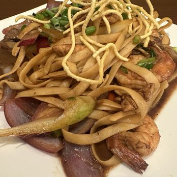 Santa Brasa - Tallarin Saltado - Peruvian Near Me - Clifton, New Jersey Santa Brasa - Tallarin Saltado - Peruvian Near Me - Clifton, New Jersey