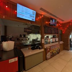 Enrique’s Southeast Mexico Taqueria & Tortilleria - Closed, despite posted hours saying they should be open