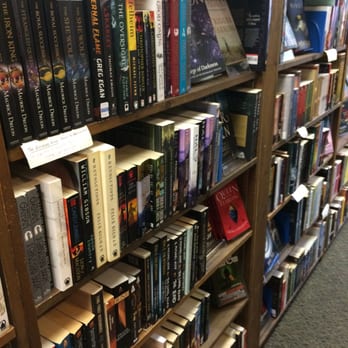 Snowbound Books - Bookstores Near Me - Marquette, Michigan Snowbound Books - Bookstores Near Me - Marquette, Michigan