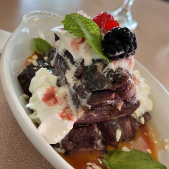 V Restaurant, Bistro & Bar - Dessert: Mixed Berries Bread Pudding w/ White Chocolate. - New American Near Me - Murphys, California