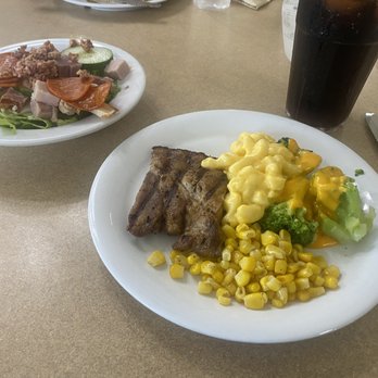 Golden Corral Buffet & Grill - American Near Me - Bradenton, Florida