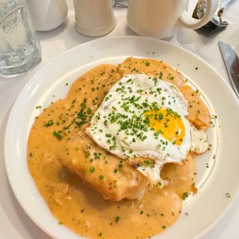 The Toasty Badger - Biscuits and gravy - Diners Near Me - Austin, Texas The Toasty Badger - Biscuits and gravy - Diners Near Me - Austin, Texas